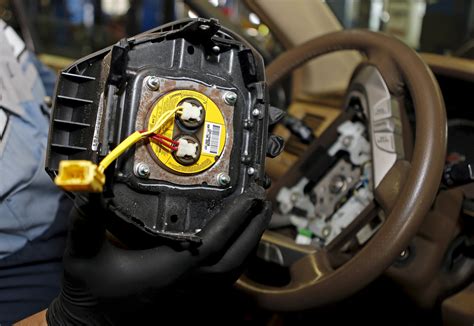 Feds find airbag inflators defective